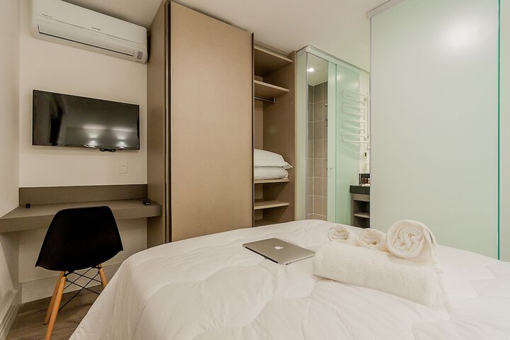 Room 15 of 34