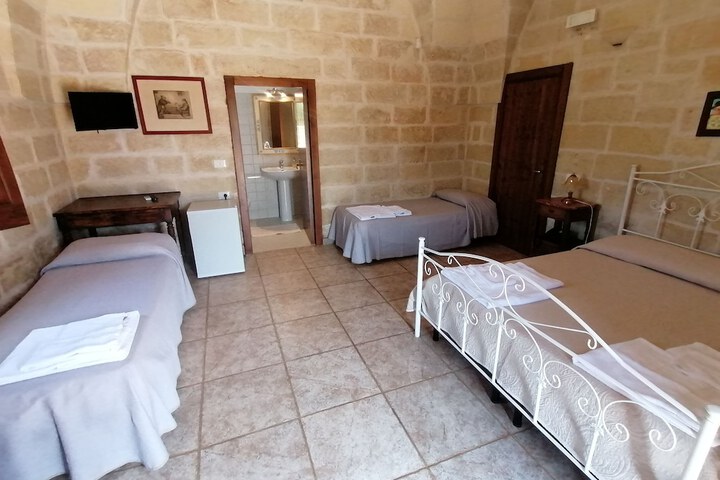 Room 16 of 85