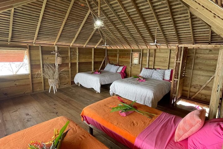 Room 3 of 118
