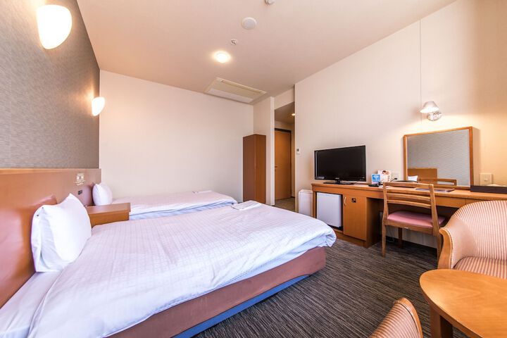 Room 4 of 36