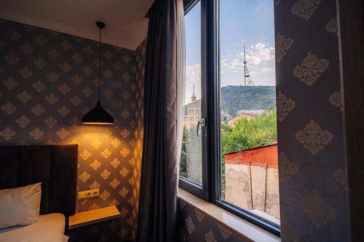 Room 60 of 163