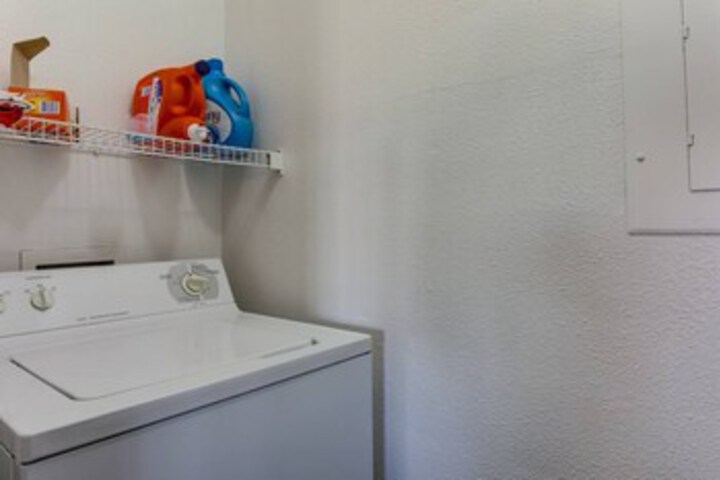 Laundry 7 of 22