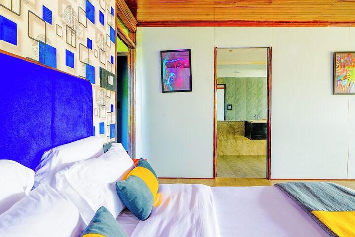 Room 14 of 25
