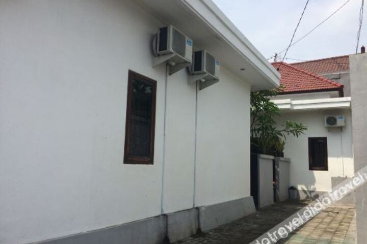 巴厘岛库塔阿杰家度假屋(Ajeb House Kuta Bali)