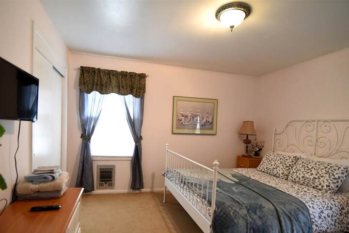 Room 12 of 24