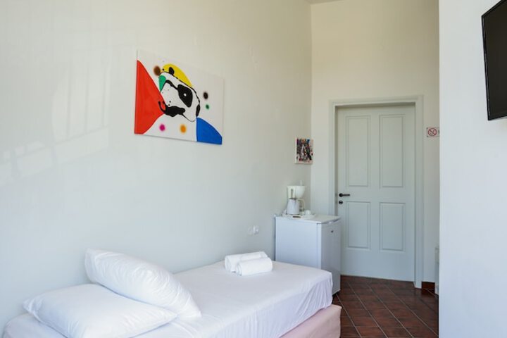 Room 28 of 75