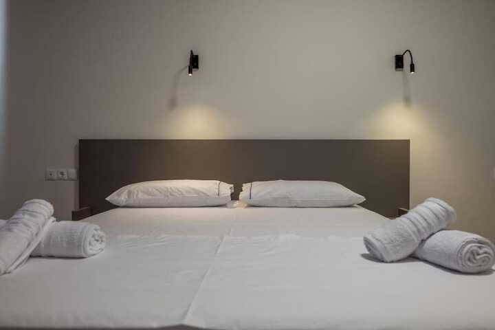 Room 27 of 44
