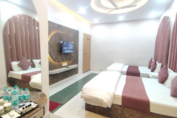 Room 16 of 20