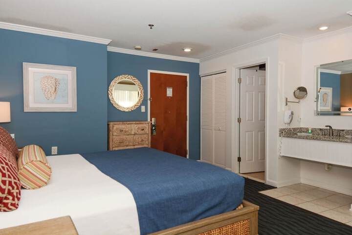 Room 43 of 169