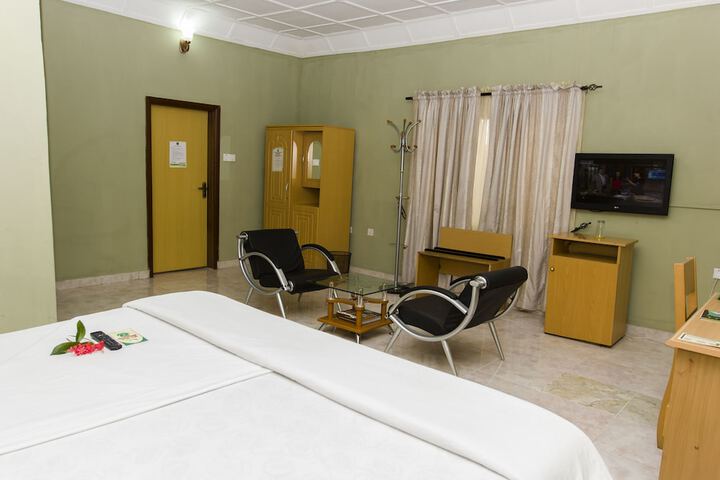 Room 35 of 51