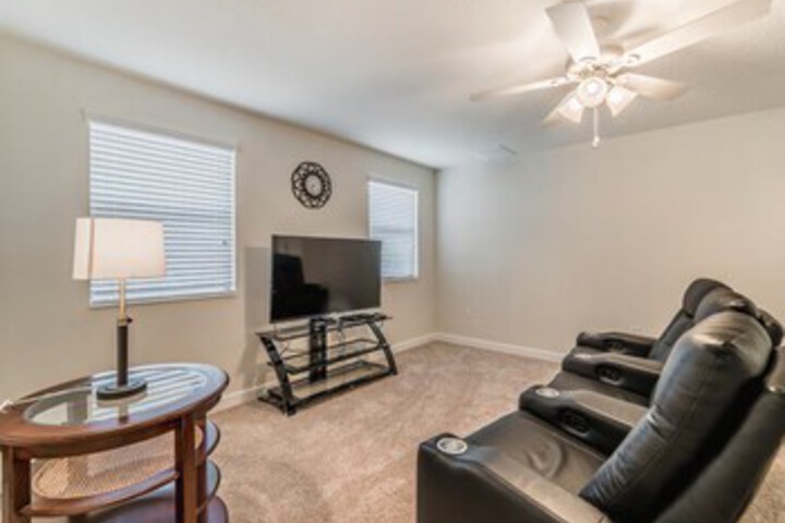 Room 8 of 35