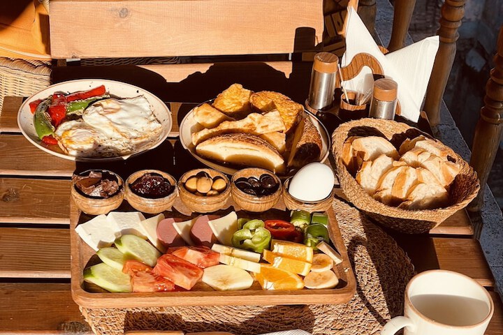 Breakfast/Coffee Service 52 of 87