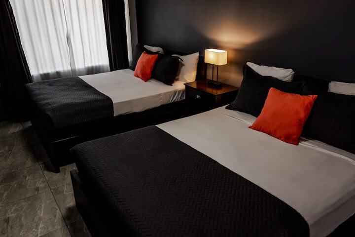 Quadruple 2 Double Beds (12 of 15)