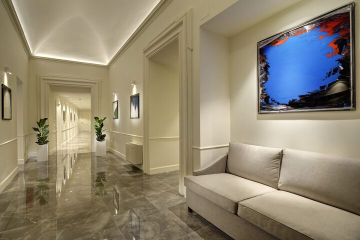 Ballroom/Hall 34 of 42