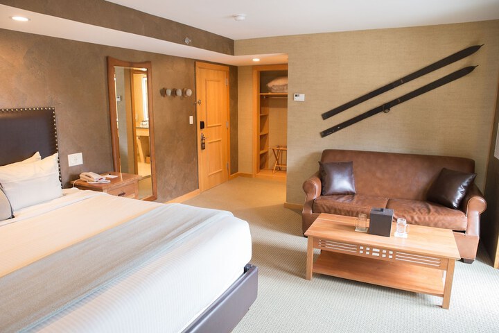 Room 12 of 46