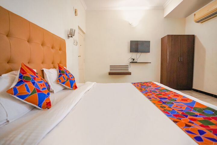 Room 15 of 27
