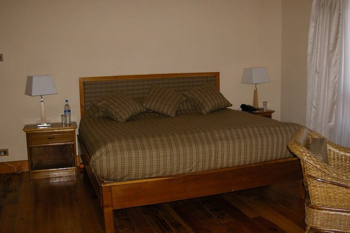 Room 4 of 17