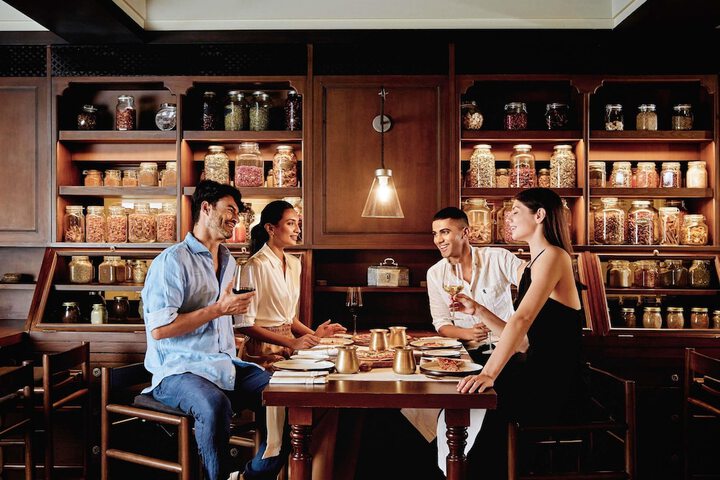 Dining 196 of 320