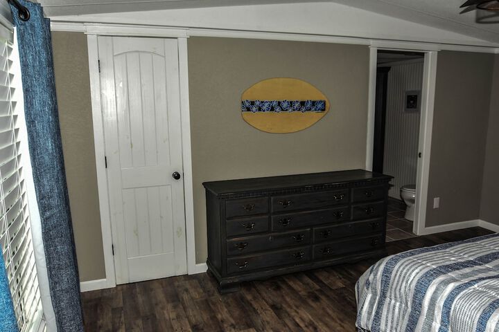 Room 50 of 917