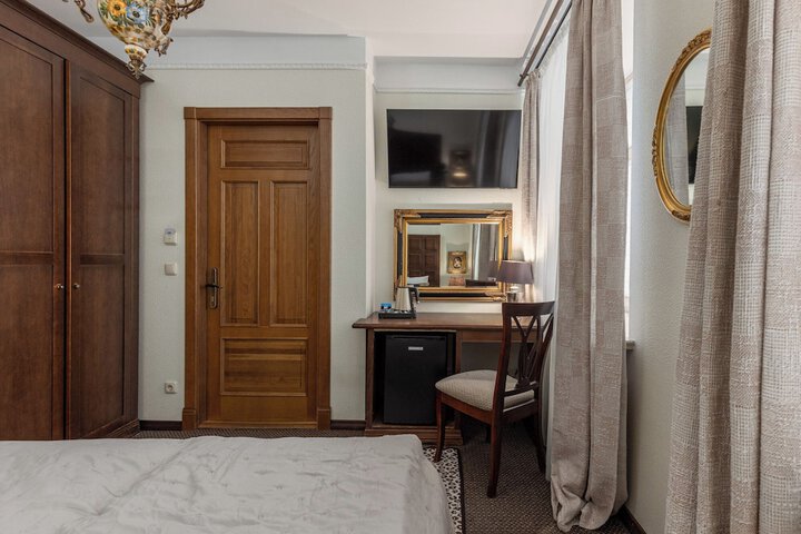 Room 34 of 118