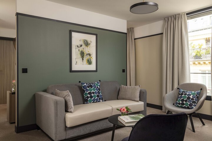 Room 40 of 86