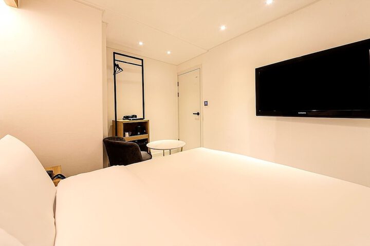 Room 22 of 36