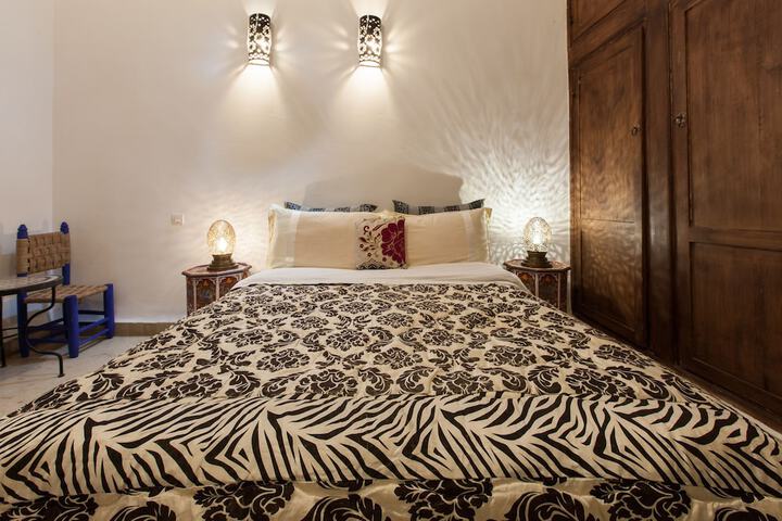 Room 2 of 60