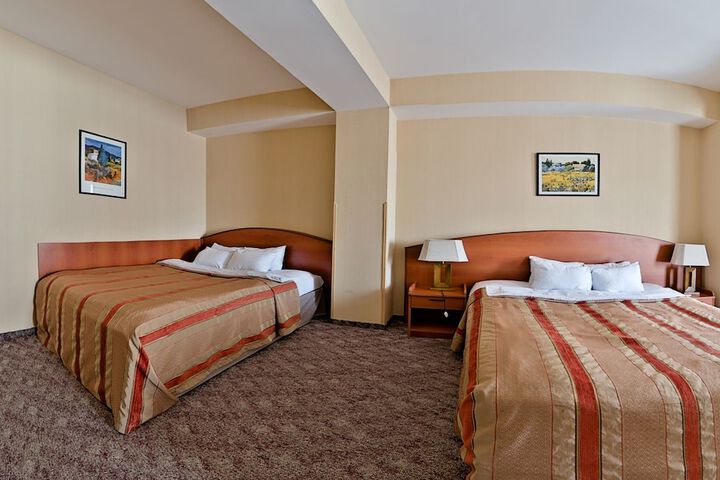 Room 3 of 26