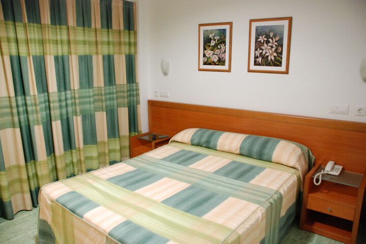 Room 10 of 35