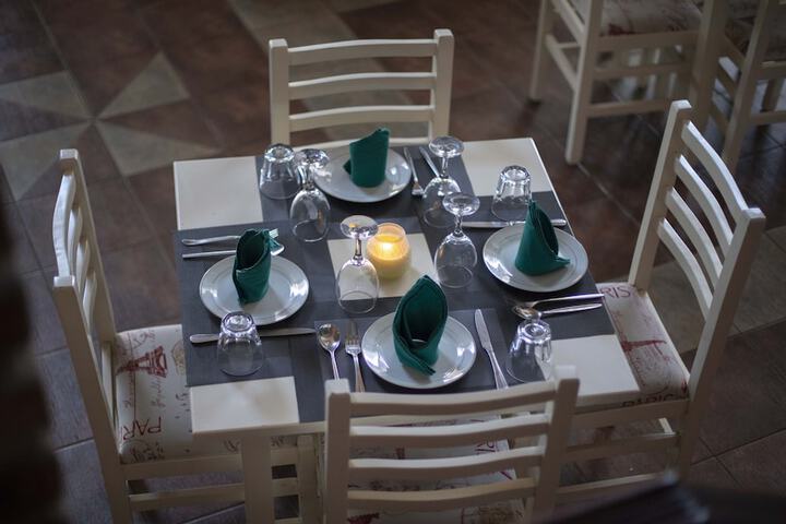 Dining 86 of 131