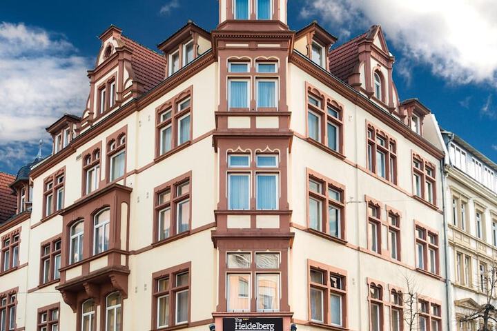 Hotel 43 of 44