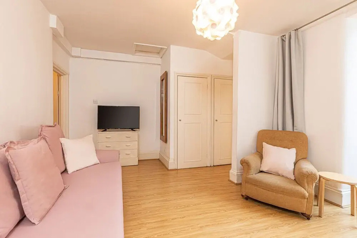 Room 3 of 18