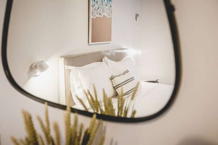 Room 34 of 108