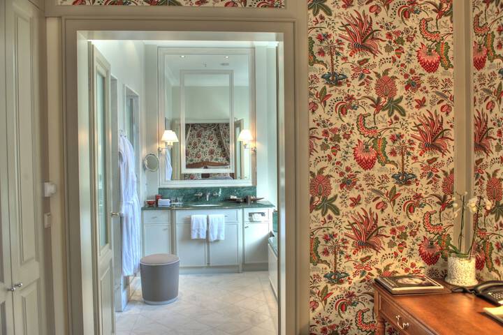 Bathroom Interior Photo
