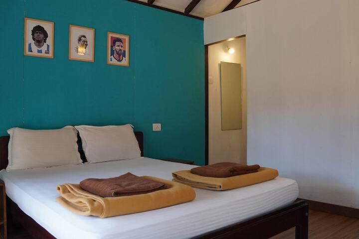 Room 2 of 68