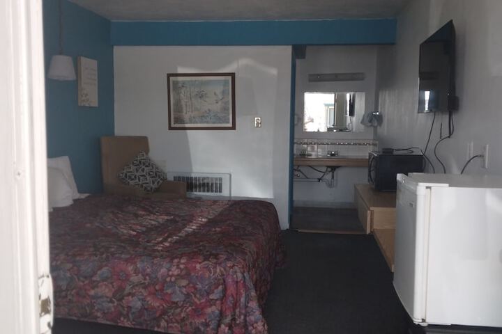 Room 6 of 64