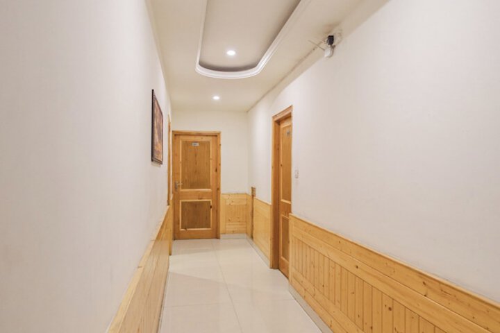 Hotel Interior 4 of 38