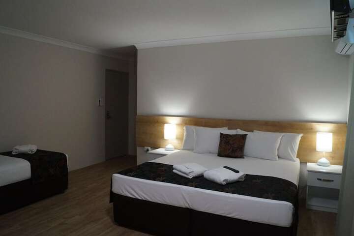 Room 19 of 39