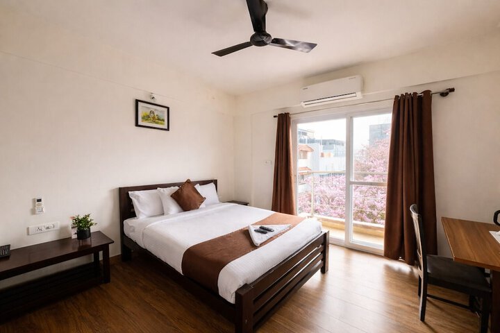 Room 5 of 43