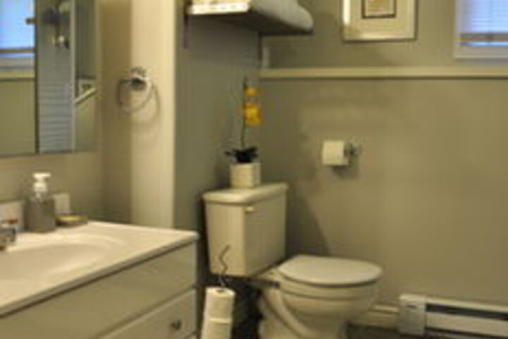 Room 2 of 28