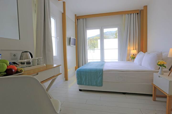Room 32 of 191
