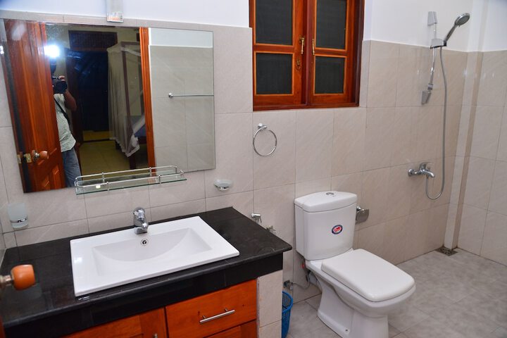 Room 16 of 22