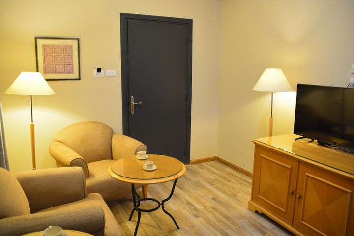 Room 35 of 47