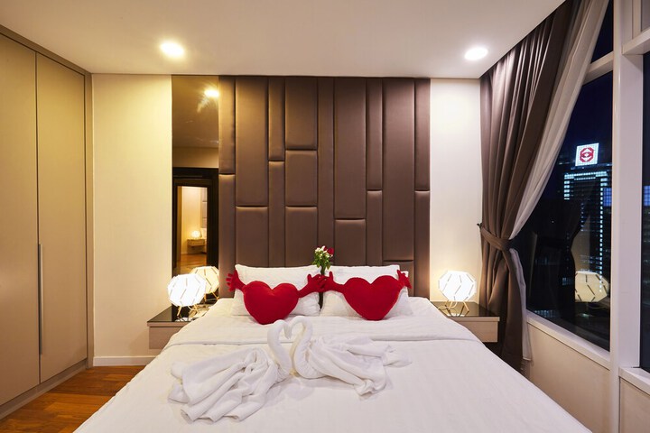 Room 13 of 25