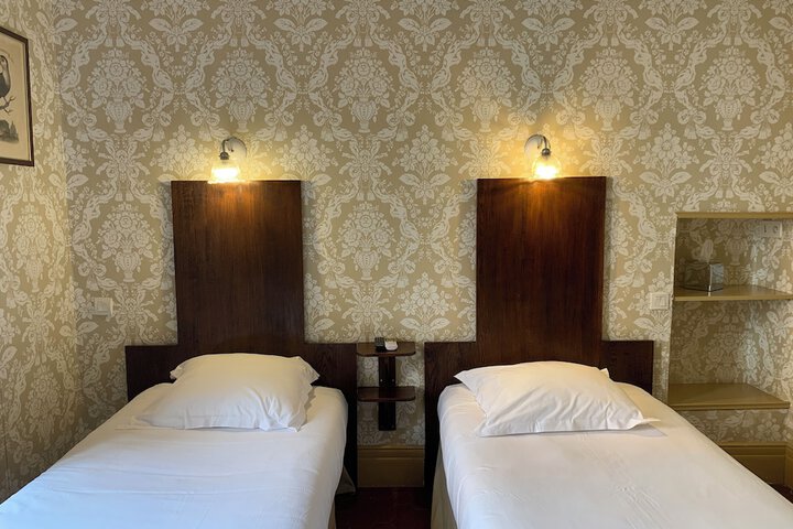 Room 49 of 107