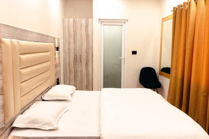 Room 7 of 23