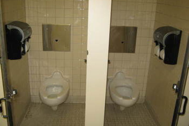 Room 6 of 37