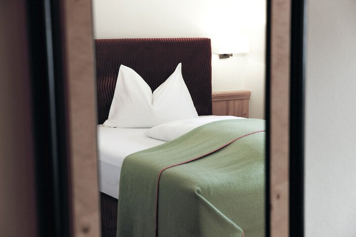 Room 15 of 51