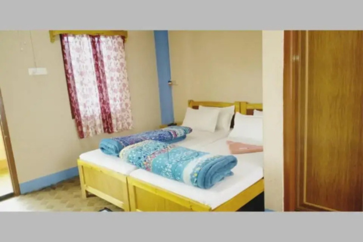 Room 2 of 9