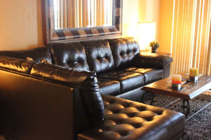 Room 352 of 599